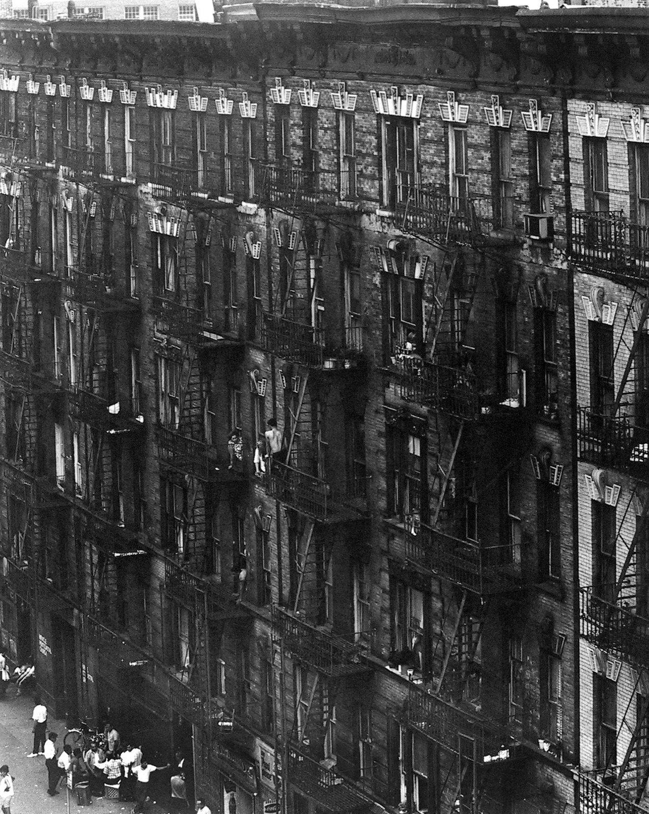 Bruce Davidson, East 100th Street Facade, c. 1966