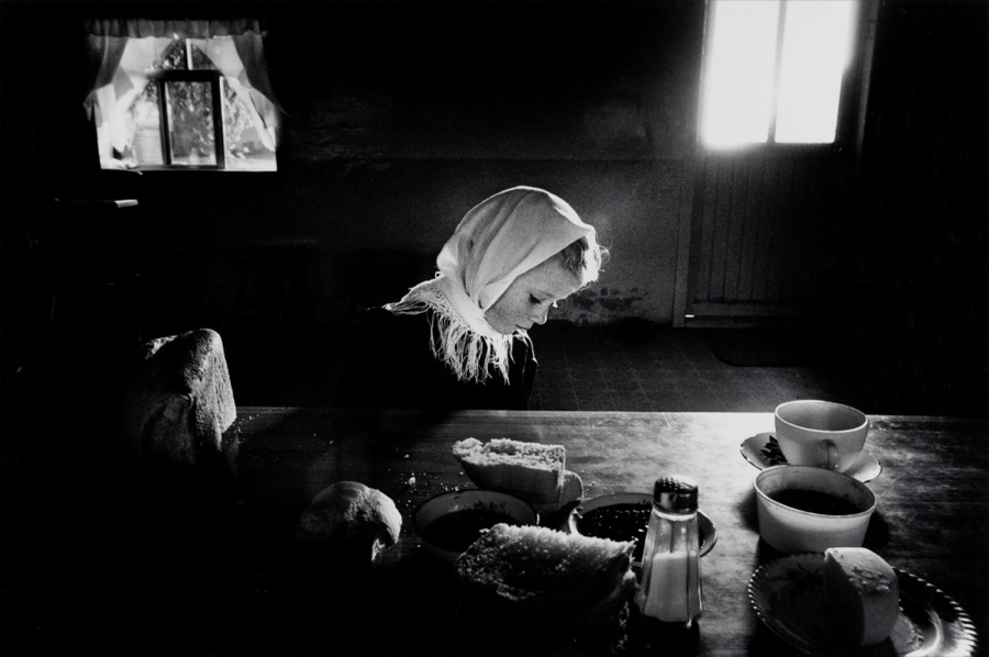 Larry Towell, Mennonite migrant workers, La Batea, Zacatecas, Mexico, 1994