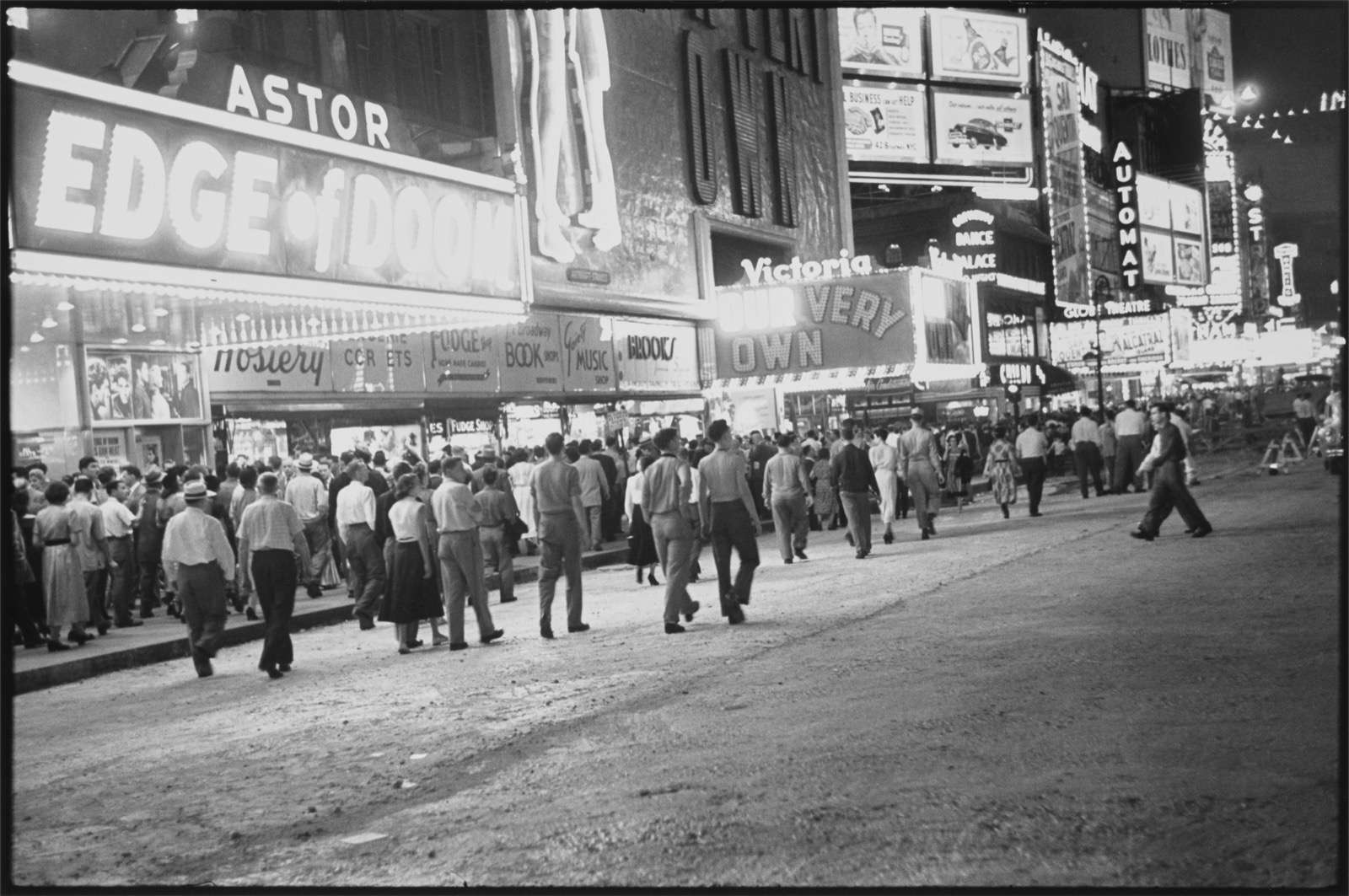 Louis Faurer, Repaving Times Square, New York City, 1949