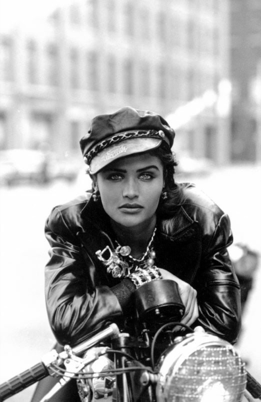 Peter Lindbergh, Helena Christensen, Brooklyn, Vogue USA, 1991