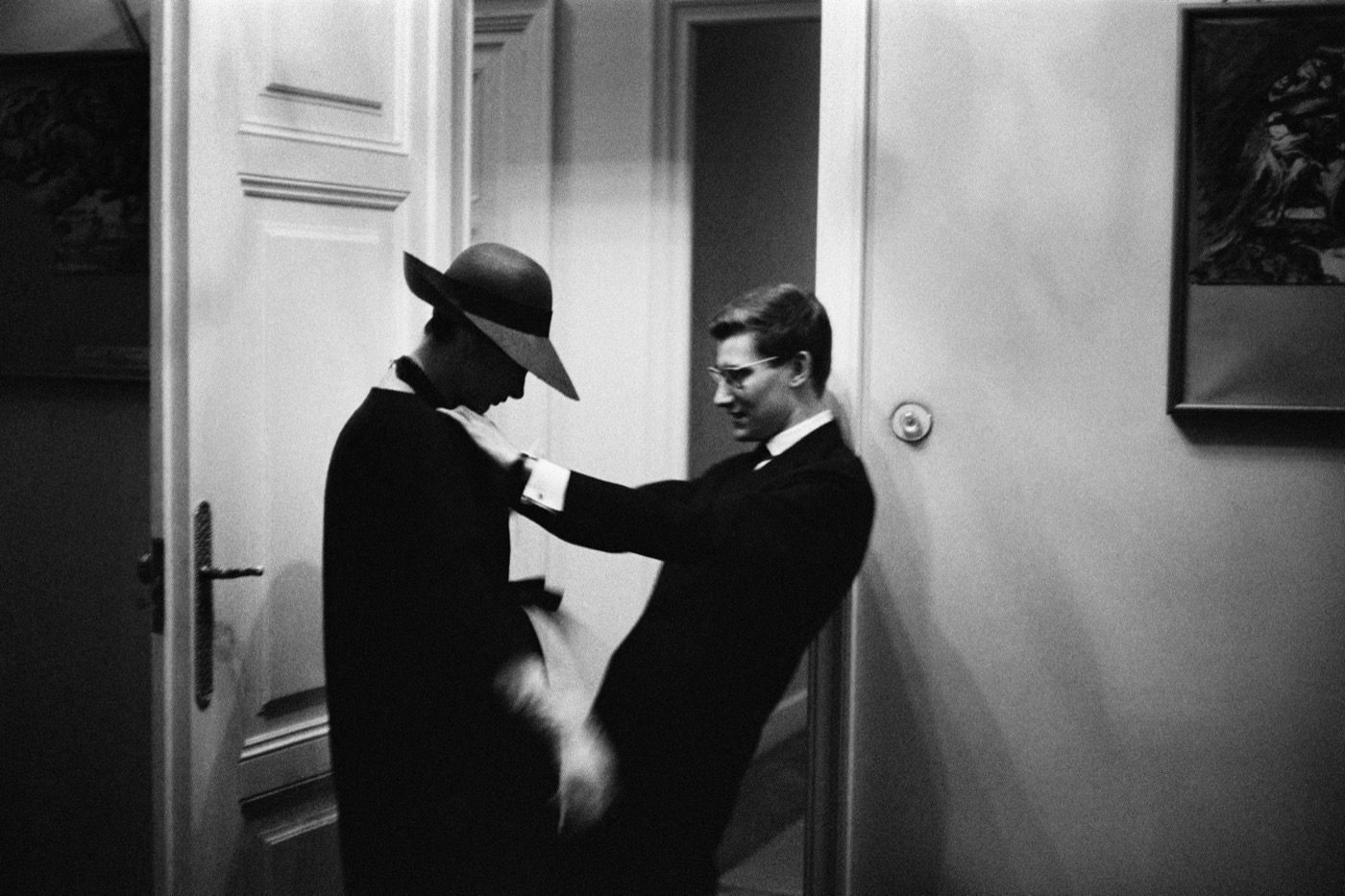 Ramón Masats, Yves Saint Laurent, Palacio de Liria, Madrid, 1959
