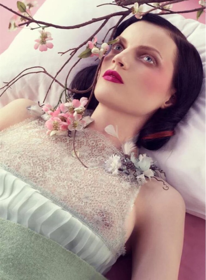 Steven Meisel, Guinevere van Seenus In 'A Bedrime Story', 2008