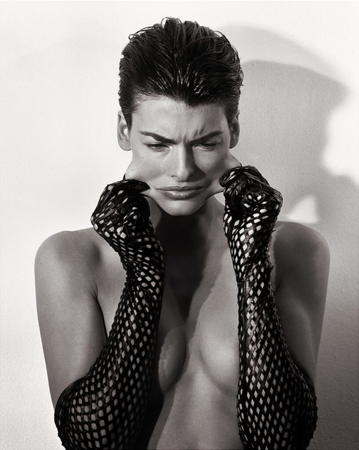 Steven Meisel, Pulling Face, Linda Evangelista, 1989