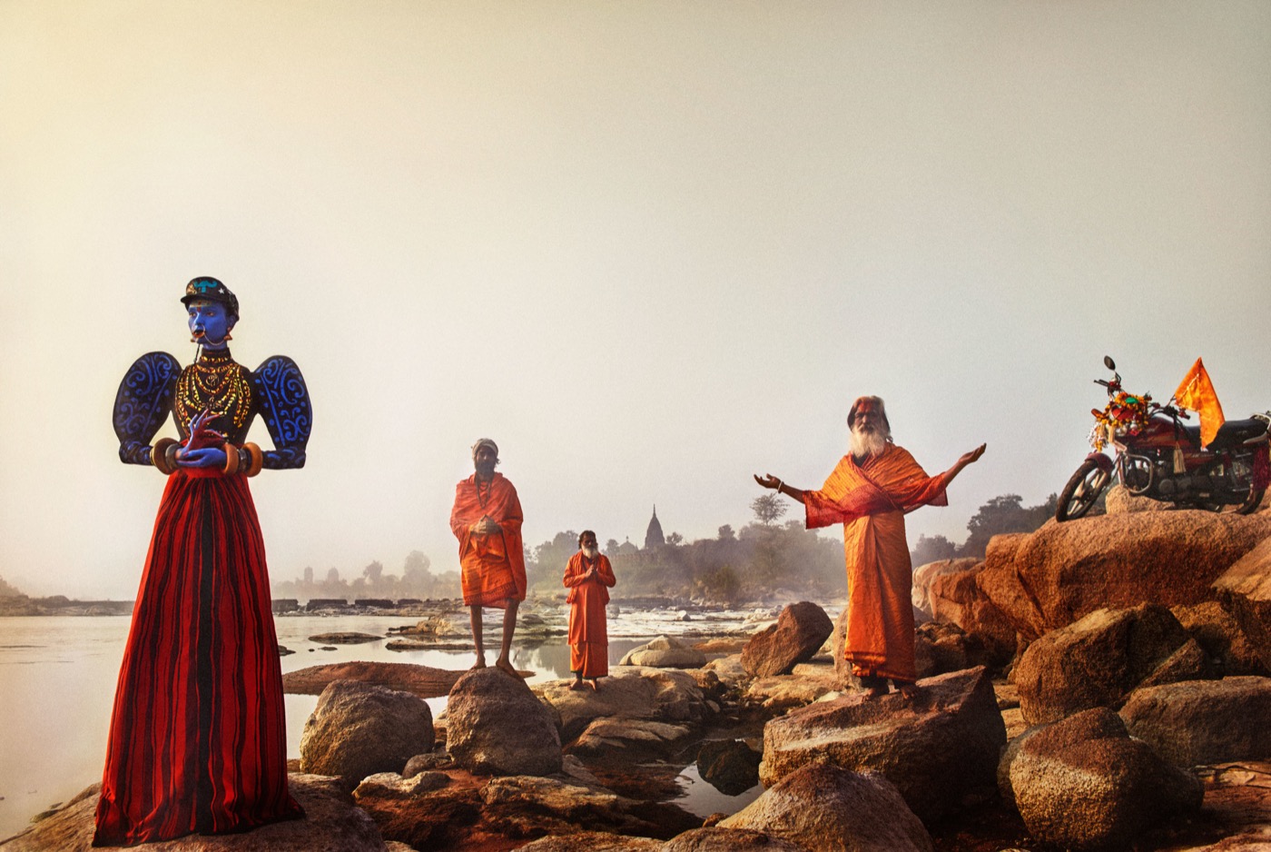 Txema Yeste, Charlee & Sadhus, India, 2020