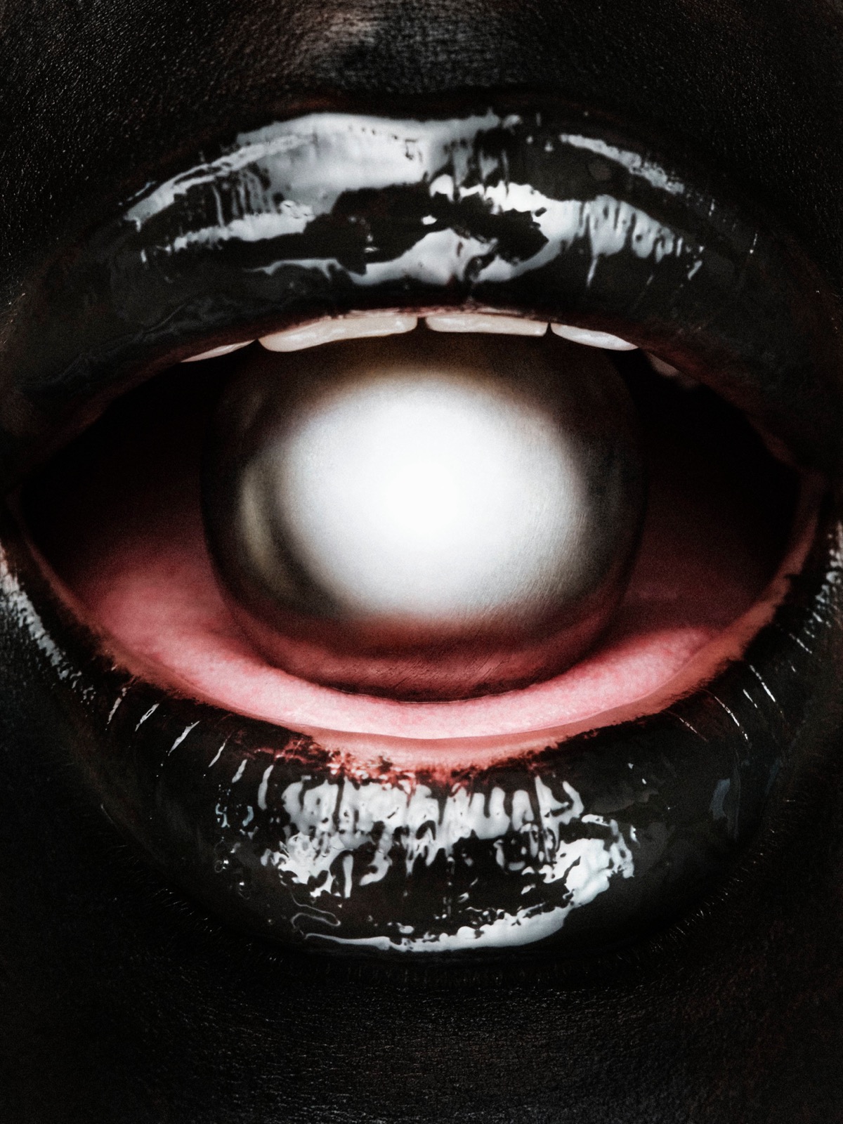 Txema Yeste, Pearl on Tongue, Valentina, Cadaqués, 2023